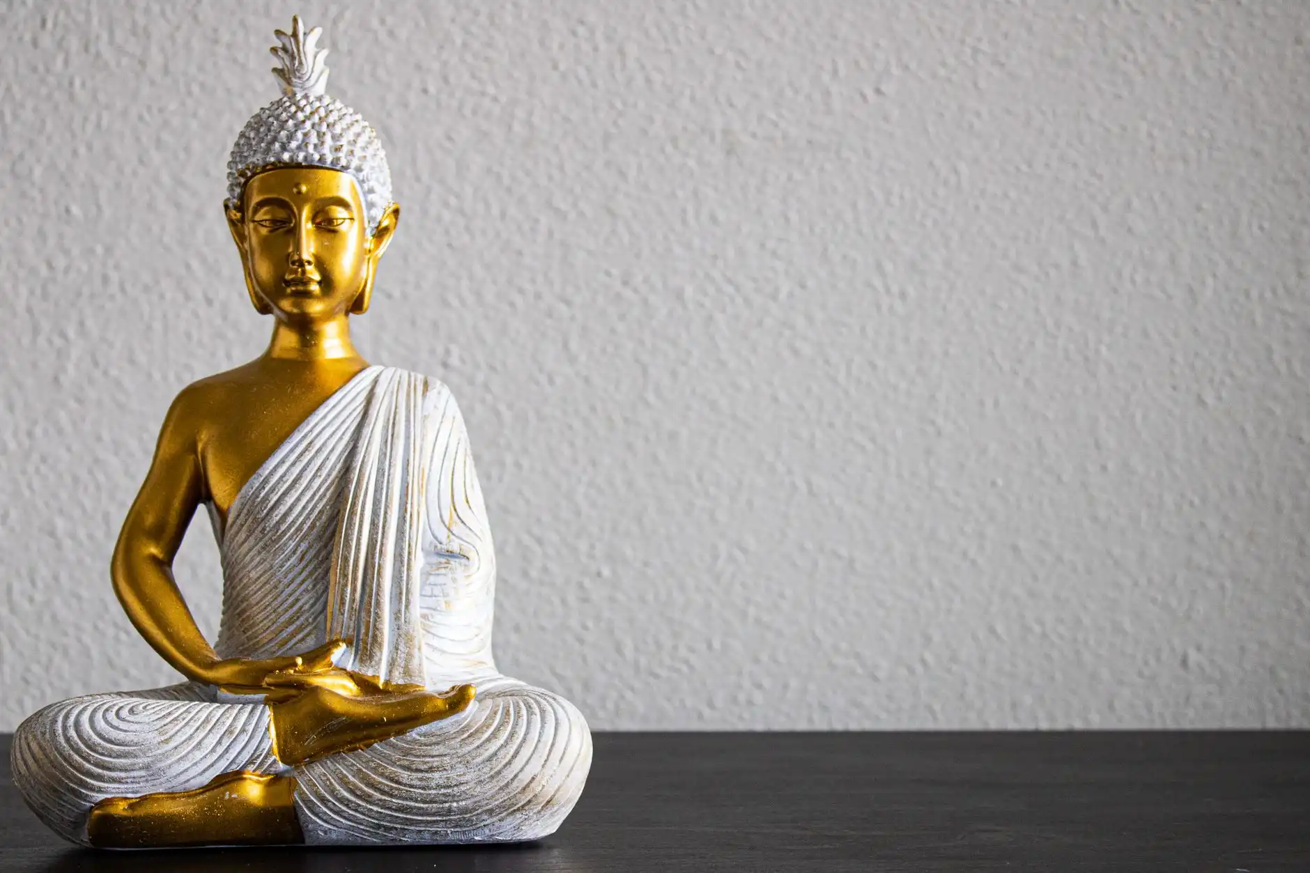 布艺窗帘与柔纱帘怎么选？福州家居遮阳产品的功能特点与适用场景解析正文配图 2