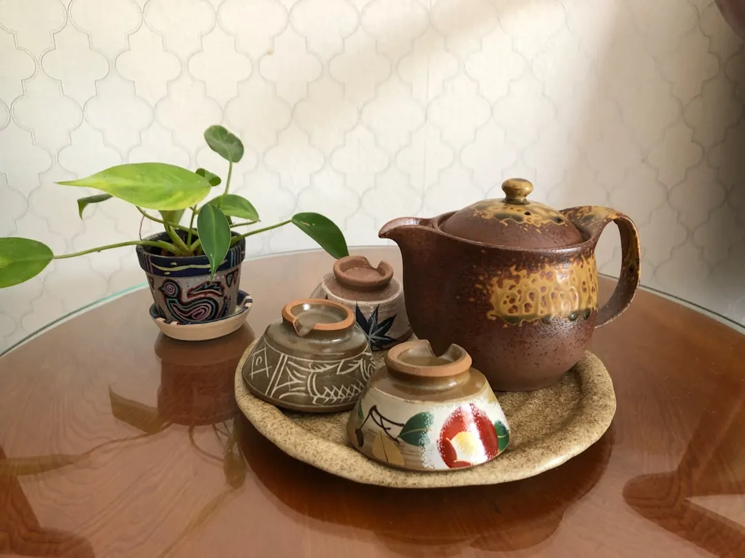 布艺窗帘定制中面料选择与遮光性能的平衡技术要点
